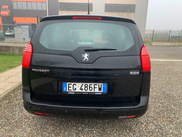 PEUGEOT 5008 1.6 HDi 112CV Business