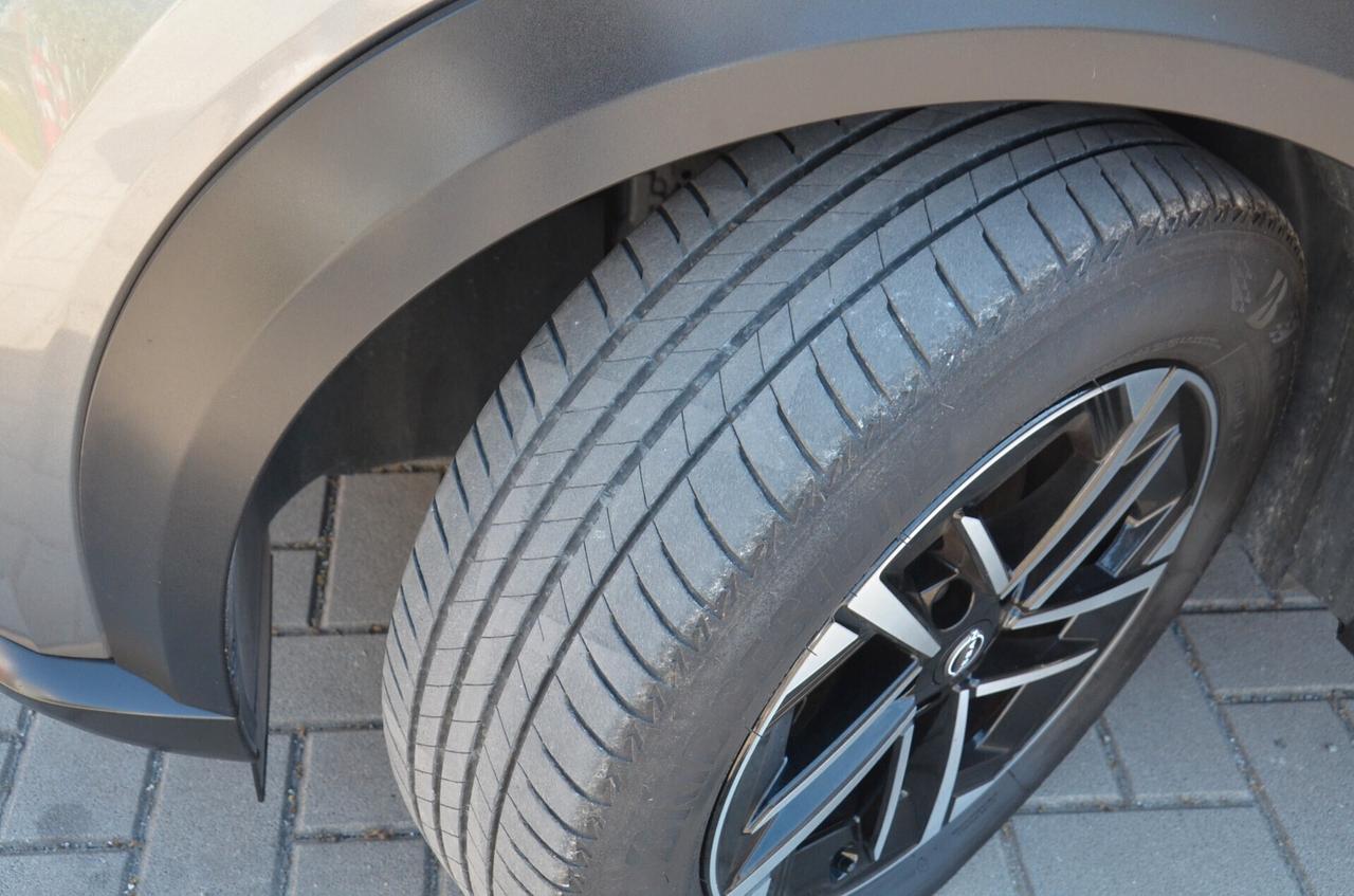 Nissan Juke 1.0 DIG-T 114 CV N-Connecta