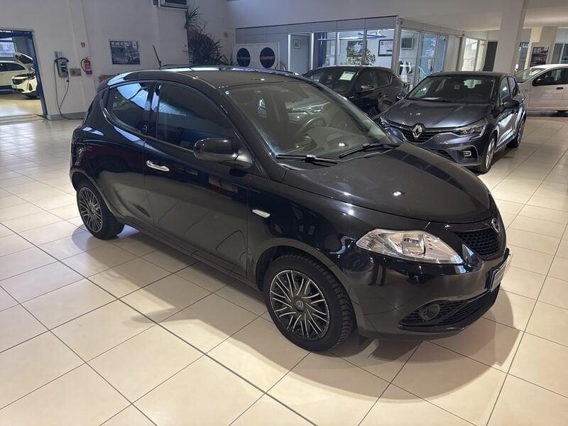 Lancia Ypsilon Ypsilon 1.0 FireFly 5 porte S&S Hybrid Ecochic Gold