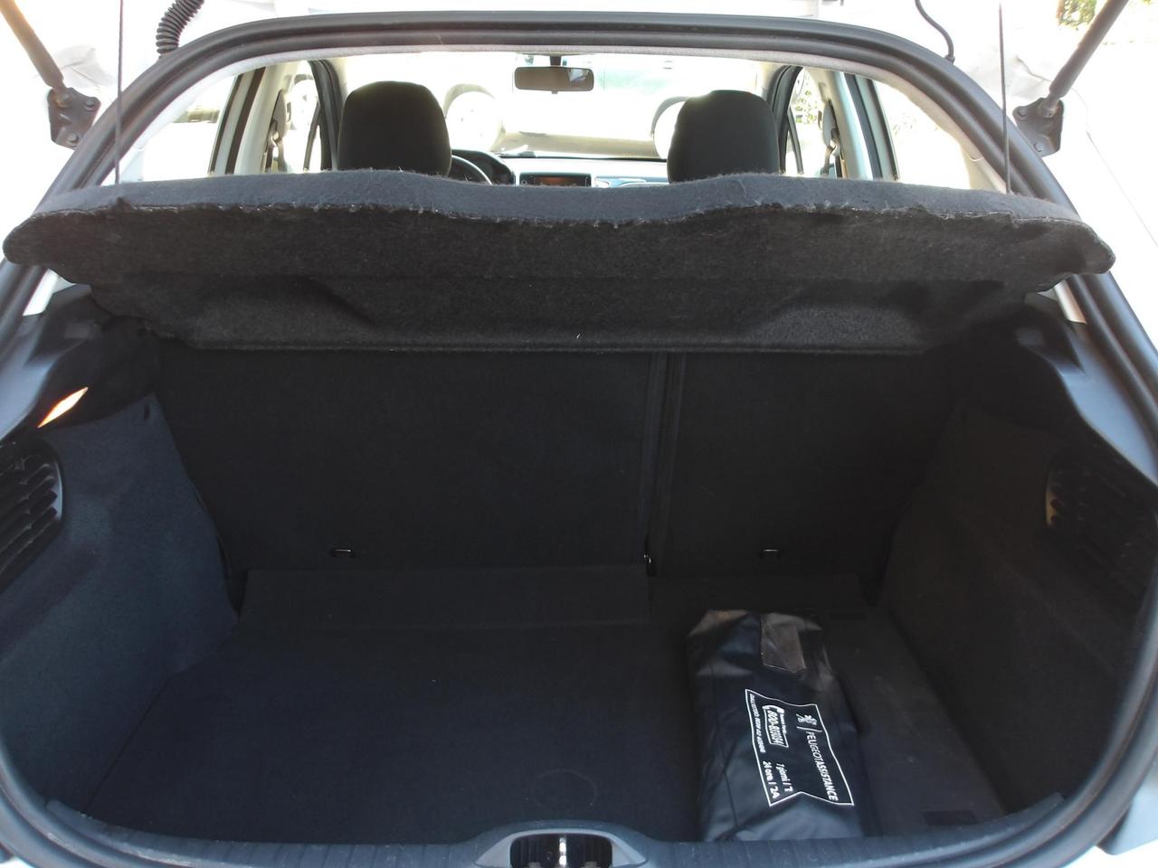 Peugeot 208 5 Porte 208 5p 1.2 puretech Allure 82cv