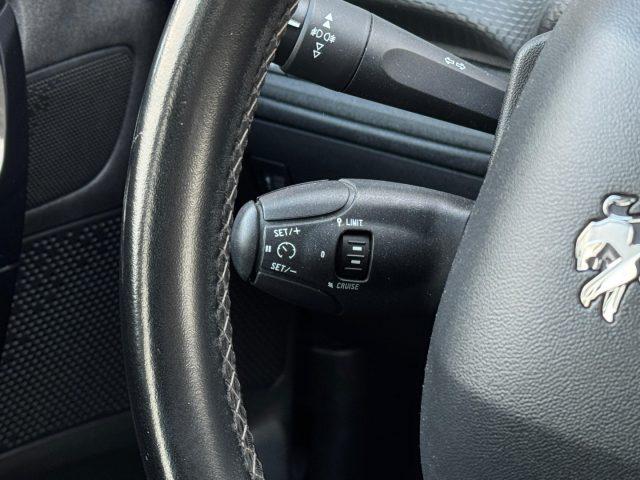 PEUGEOT 208 BlueHDi 75 5 porte Allure Telecamera/Sensori