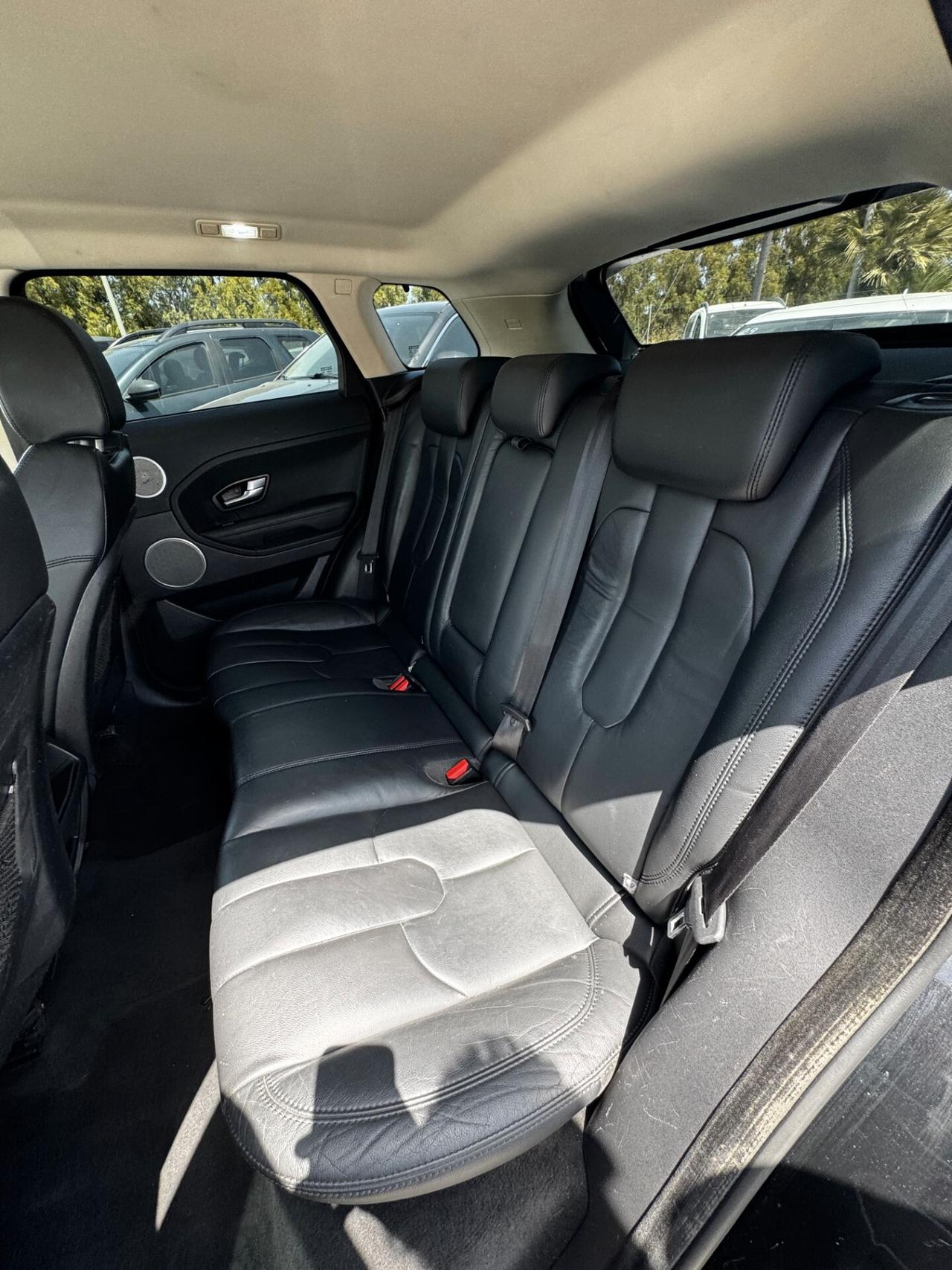 Land Rover Range Rover Evoque 2.2 TD4 5p. Pure