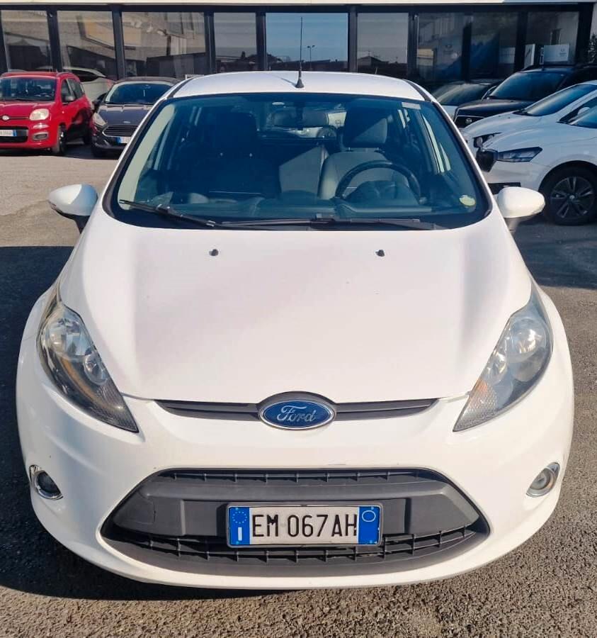 Ford Fiesta 1.4 TDCi 70CV 5 porte Titanium