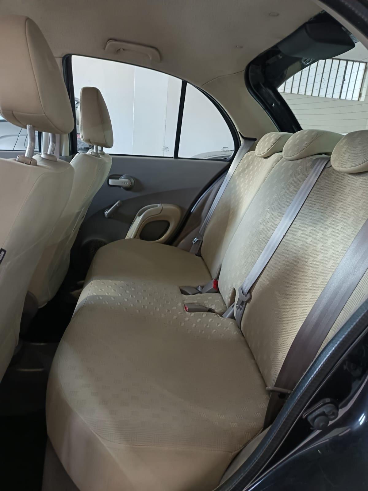 Nissan Micra 1.5d 65CV 5 porte Visia