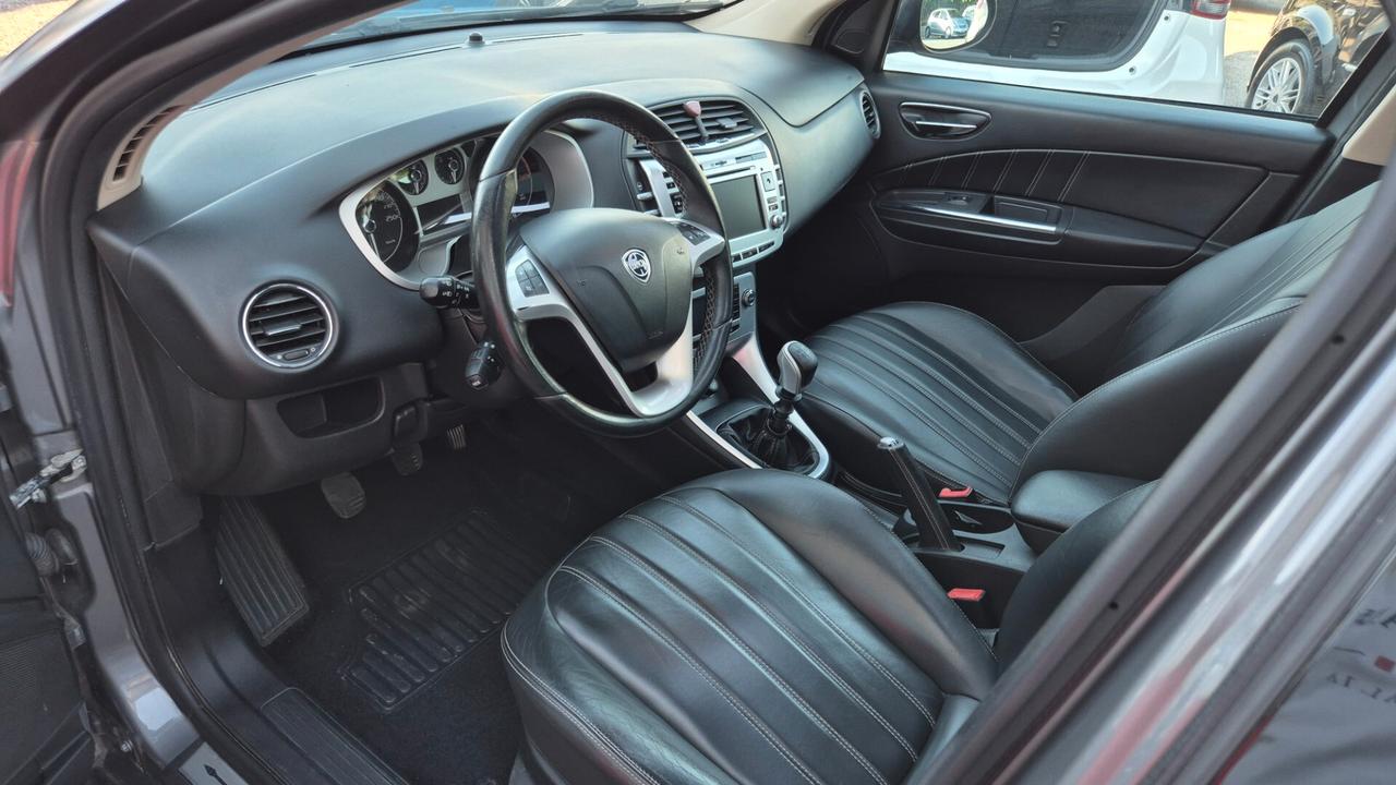 Lancia Delta 1.6 MJT DPF Platino