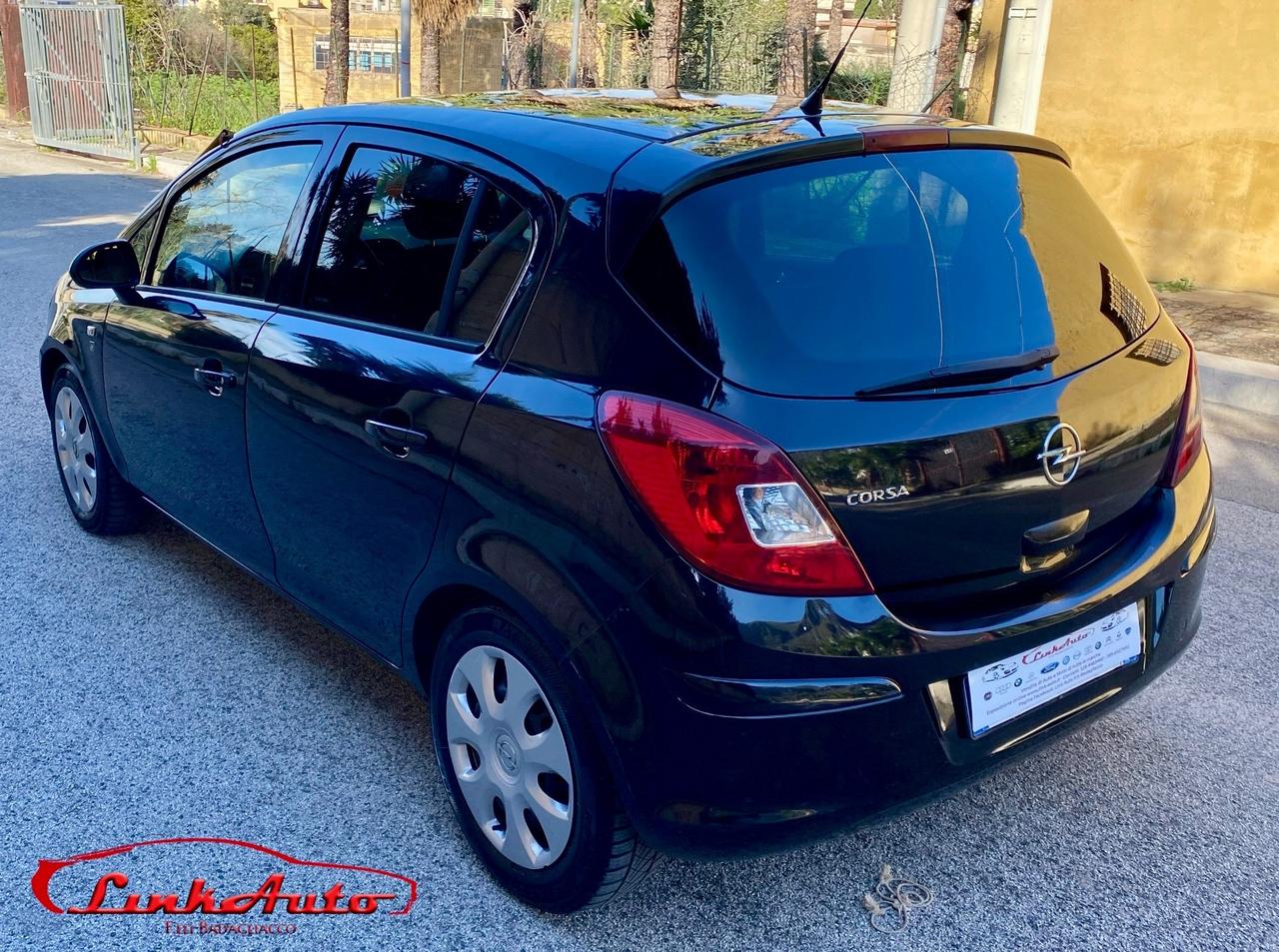 Opel Corsa 1.2 80CV 5 porte Cosmo