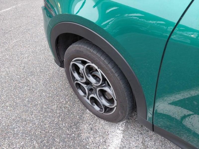 Alfa Romeo Tonale 1.3 280cv Plug-in Hybrid AT6 Sprint Q4