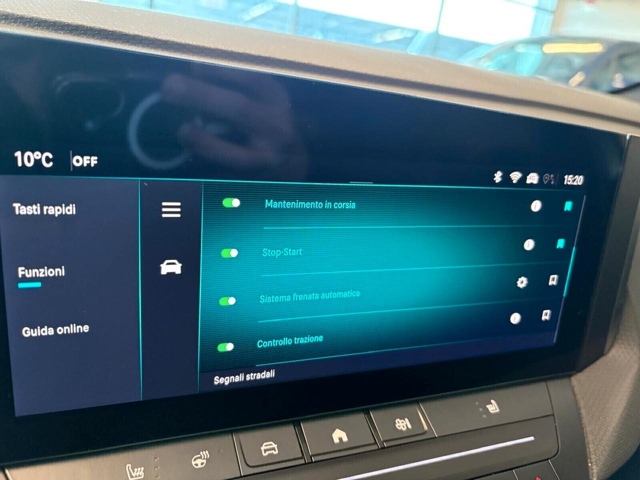 Opel Astra Sports Tourer GS 1.2 Turbo AT8 ST SPOTICAR