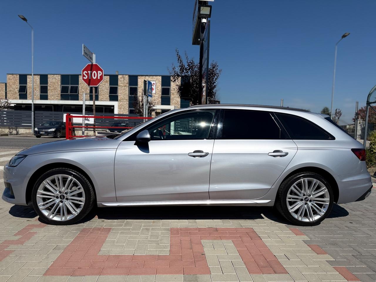 Audi A4 Avant 40 TFSI S tronic .IVA ESPOSTA.204 CV