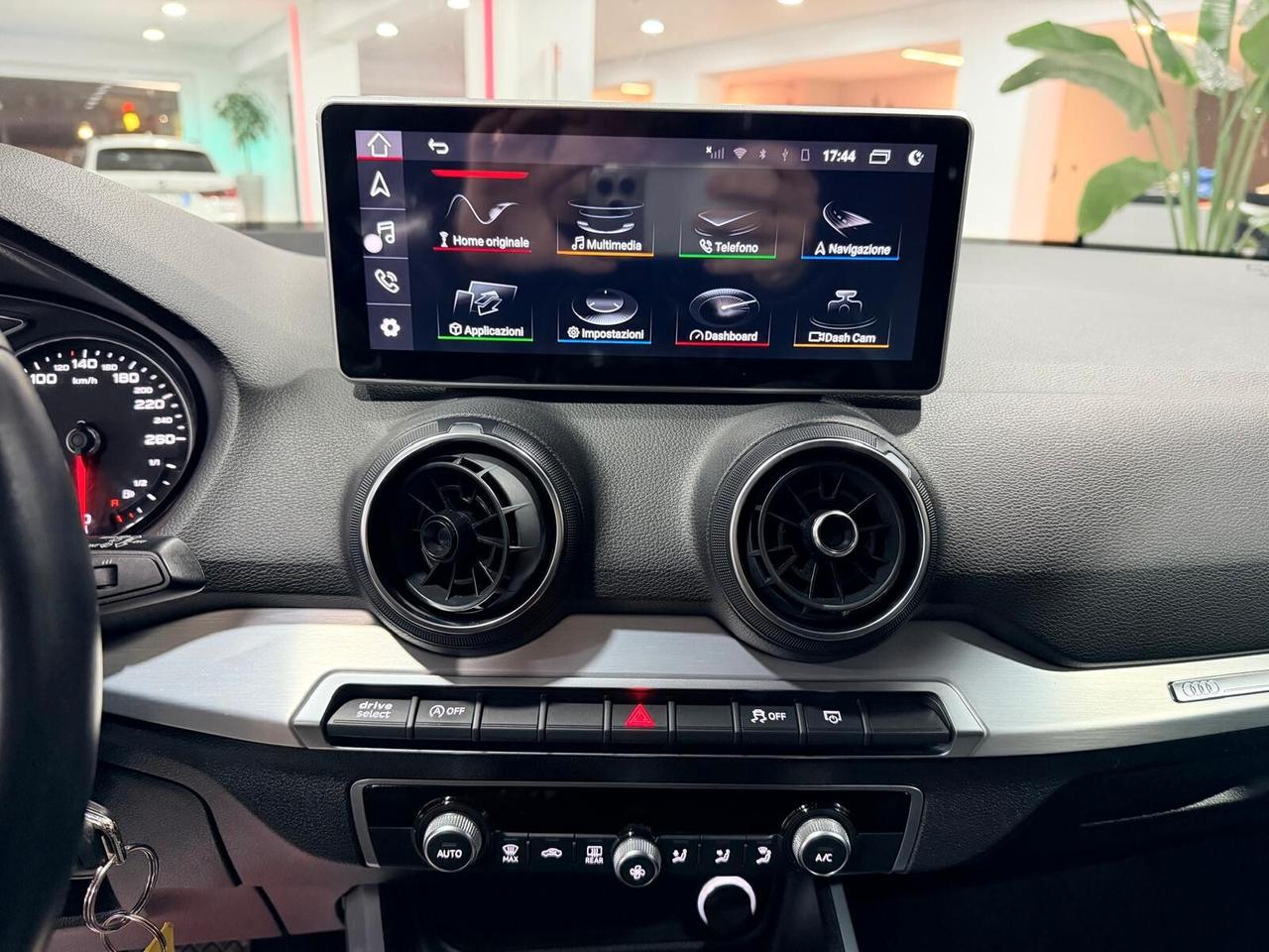 Audi Q2 30 TDI Admired