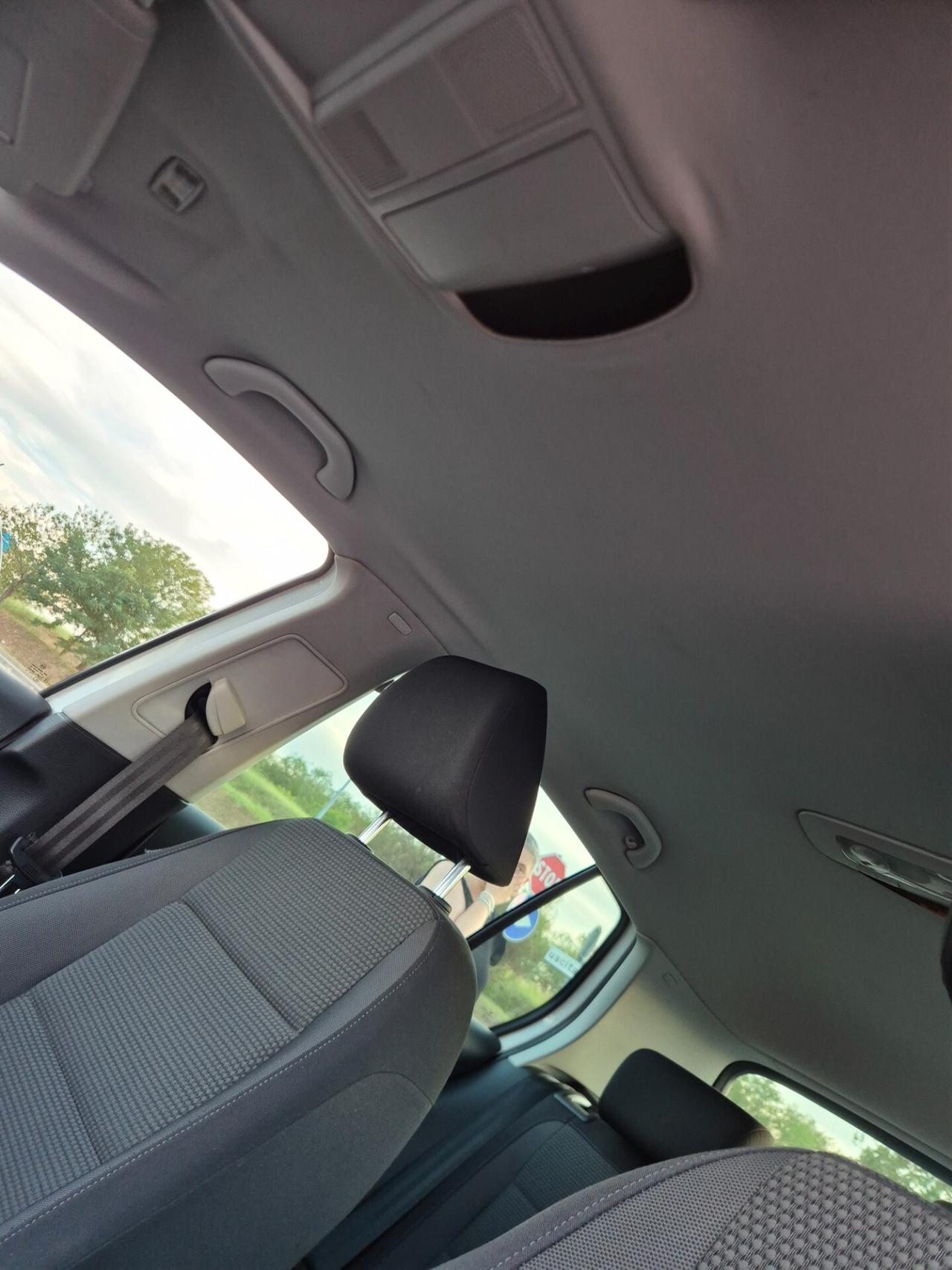 Peugeot 208 PureTech 82 5 porte Allure neo patentati