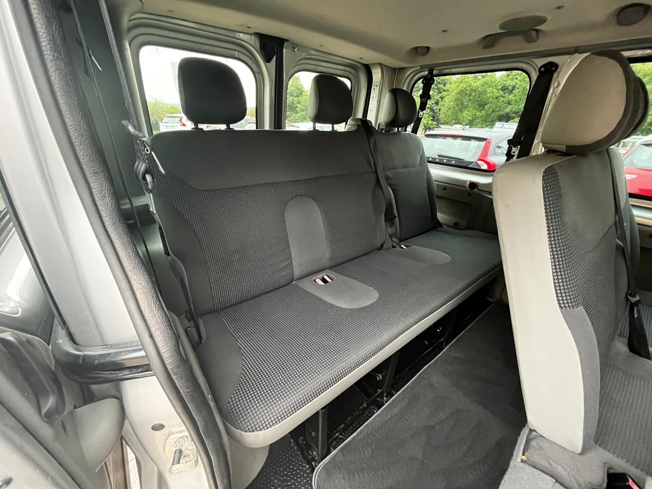 OPEL VIVARO 2.0 CDTI 9/POSTI SI A NEOPATENTATI