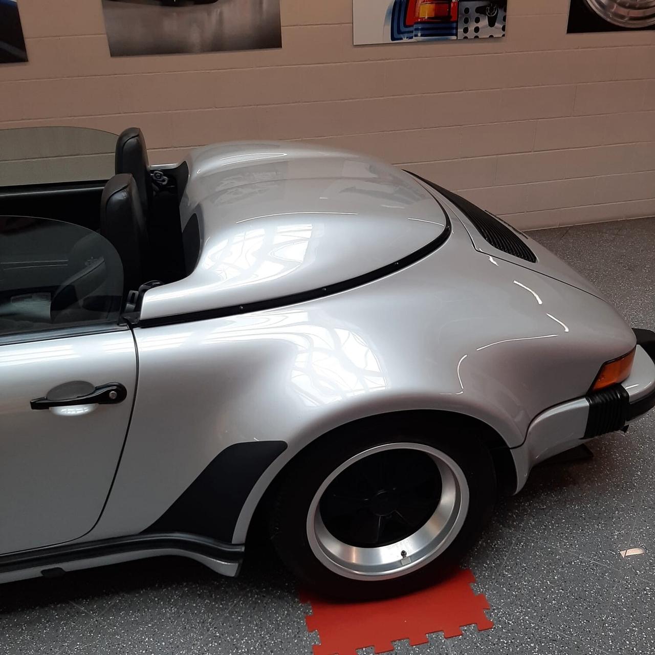 Porsche 911 3.2 Speedster Turbo Look