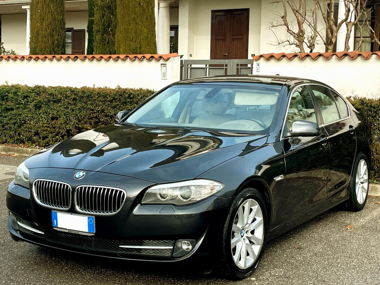 BMW 523 aut.(benzina)-BERLINA-113000km-FULL-2011