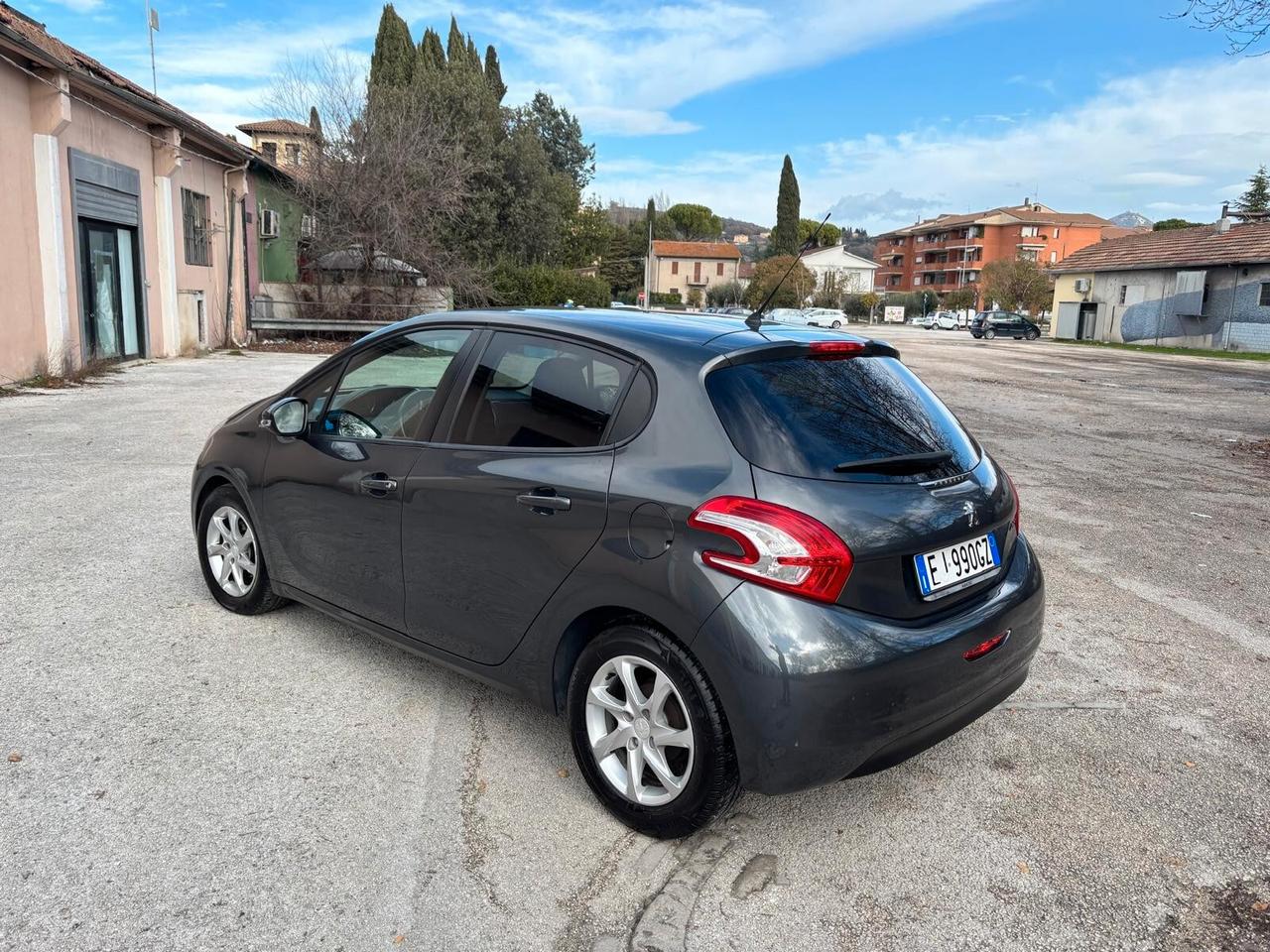 Peugeot 208 1.4 HDi 68 CV 5 porte Active