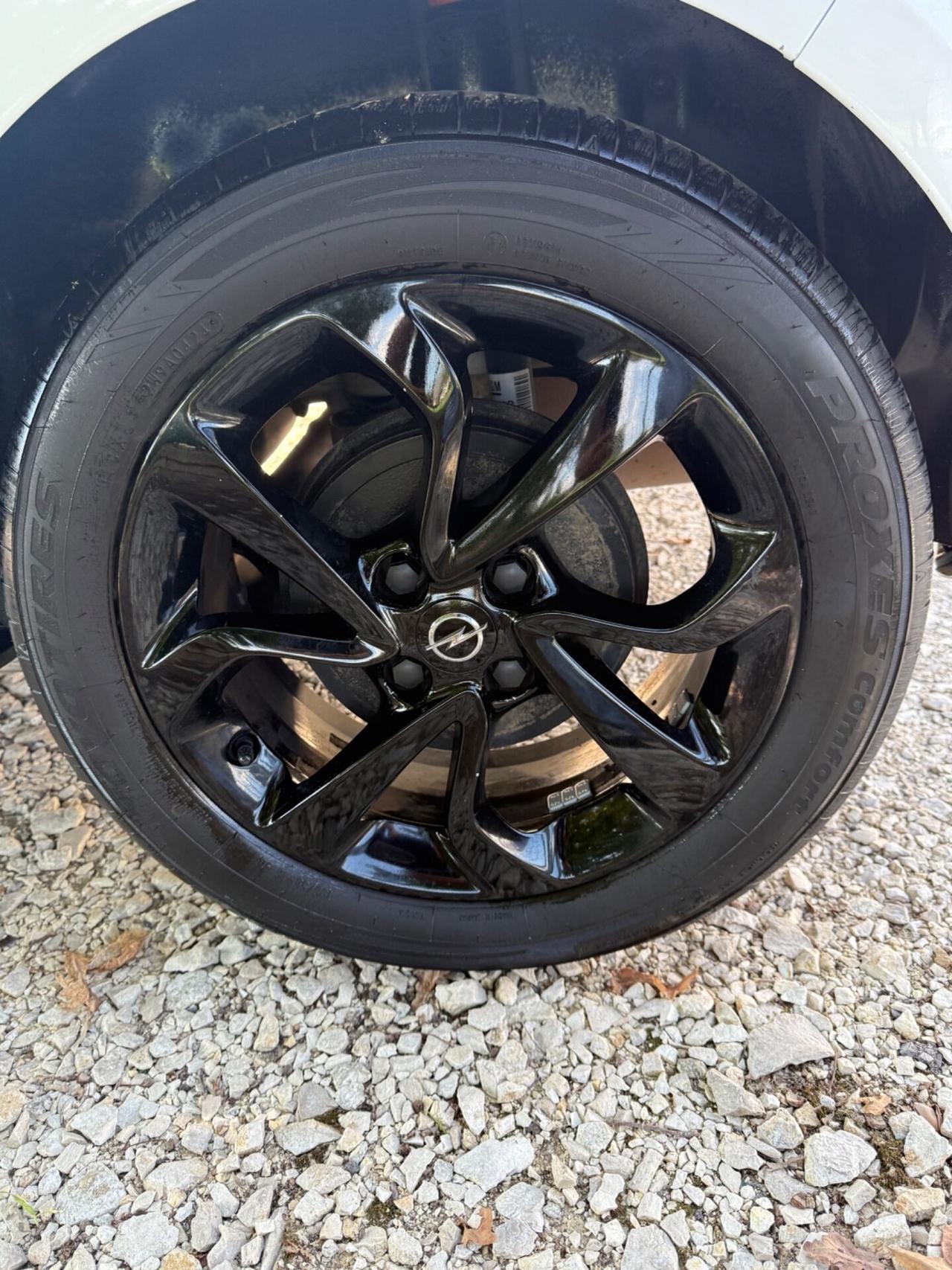 Opel Corsa 1.4 90CV GPL Tech B color neopatentati