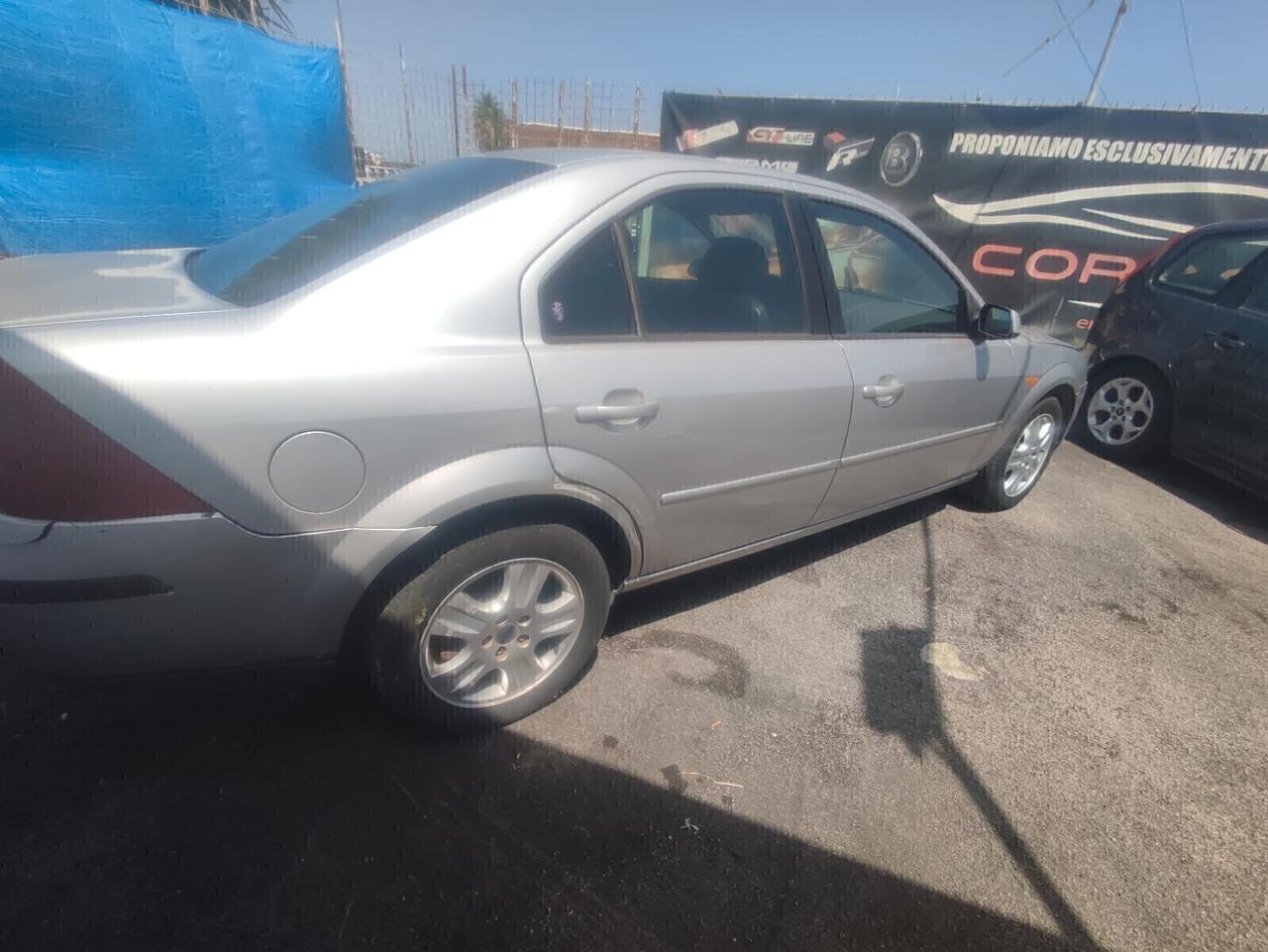 Ford Mondeo 2.0 TDDi cat 4p. Ghia