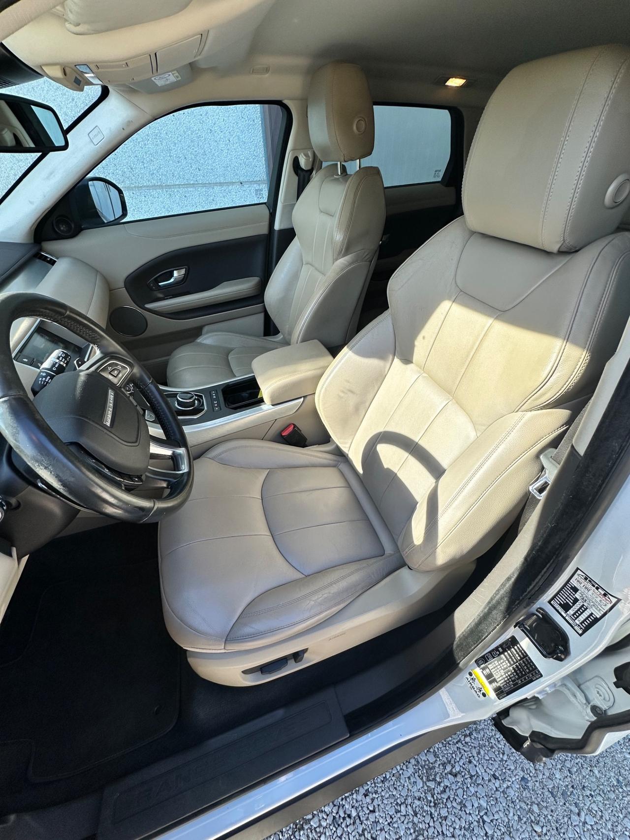 Land Rover Range Evoque 2.0 TD4 180 CV 5p. Business Edition Pure