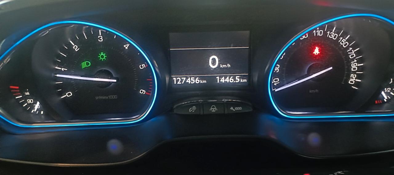 Peugeot 2008 BlueHDi 120 S&S Allure