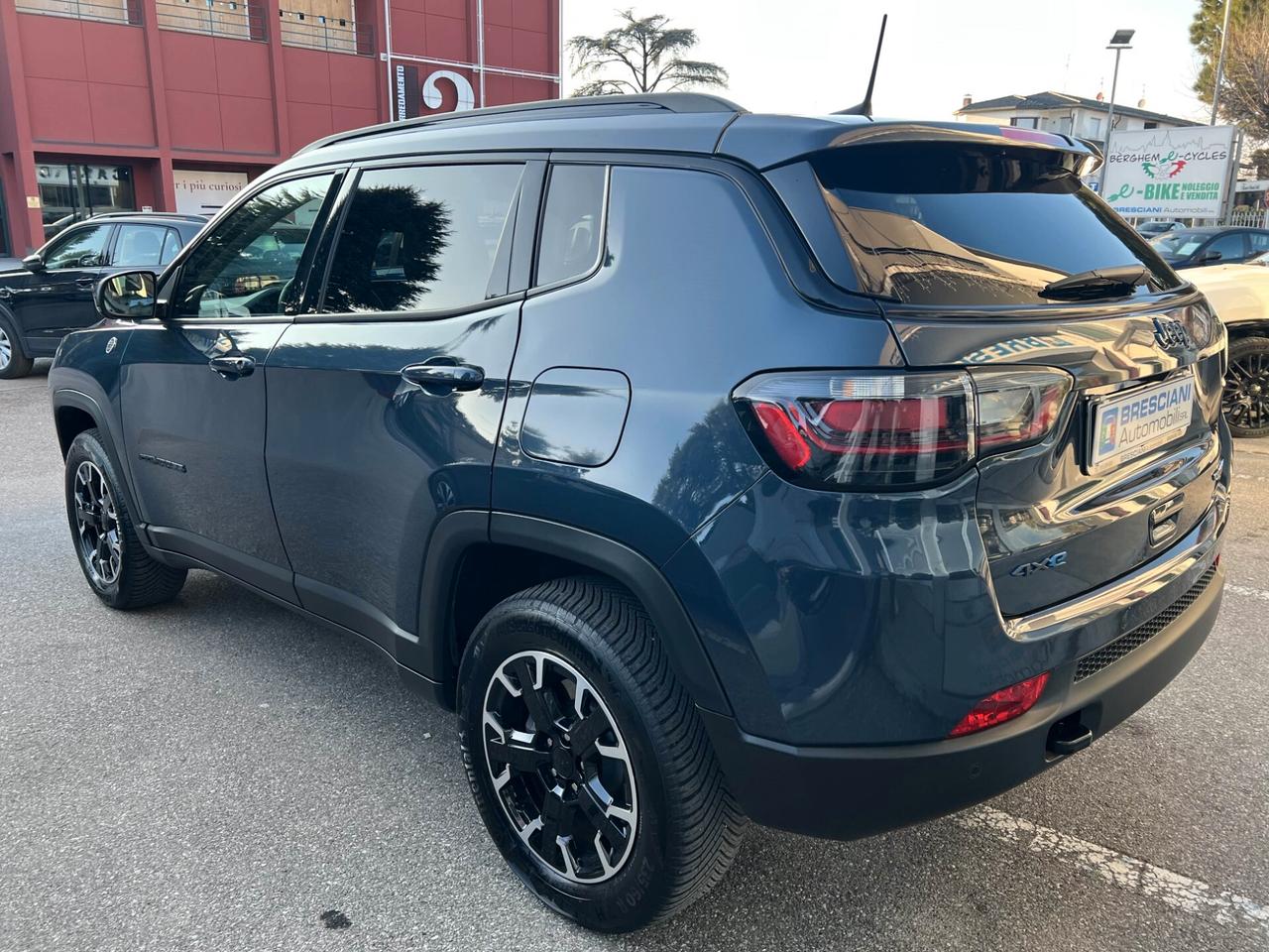 Jeep Compass 1.3 T4 240CV PHEV AT6 4xe Trailhawk