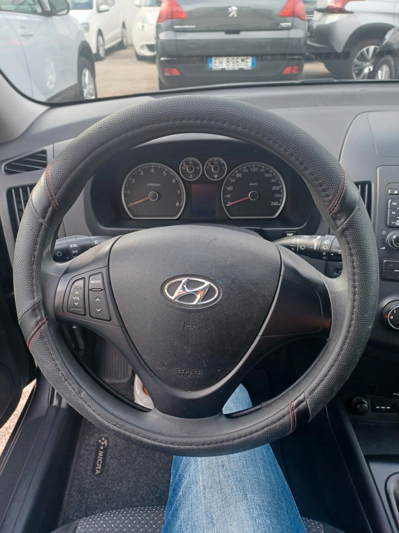 Hyundai i30 1.4 S.W. Blue Drive GPL