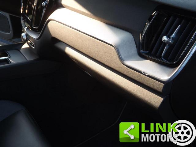 VOLVO XC60 allestimento R-design ben tenuta e manutentata