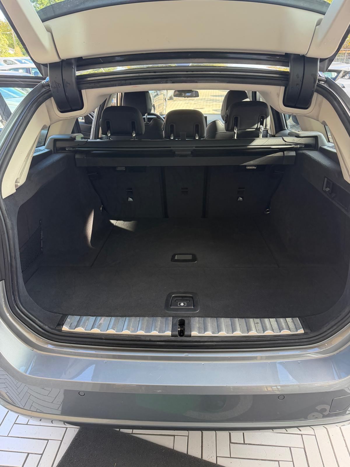 Bmw 318 318d Touring 48V business restailing