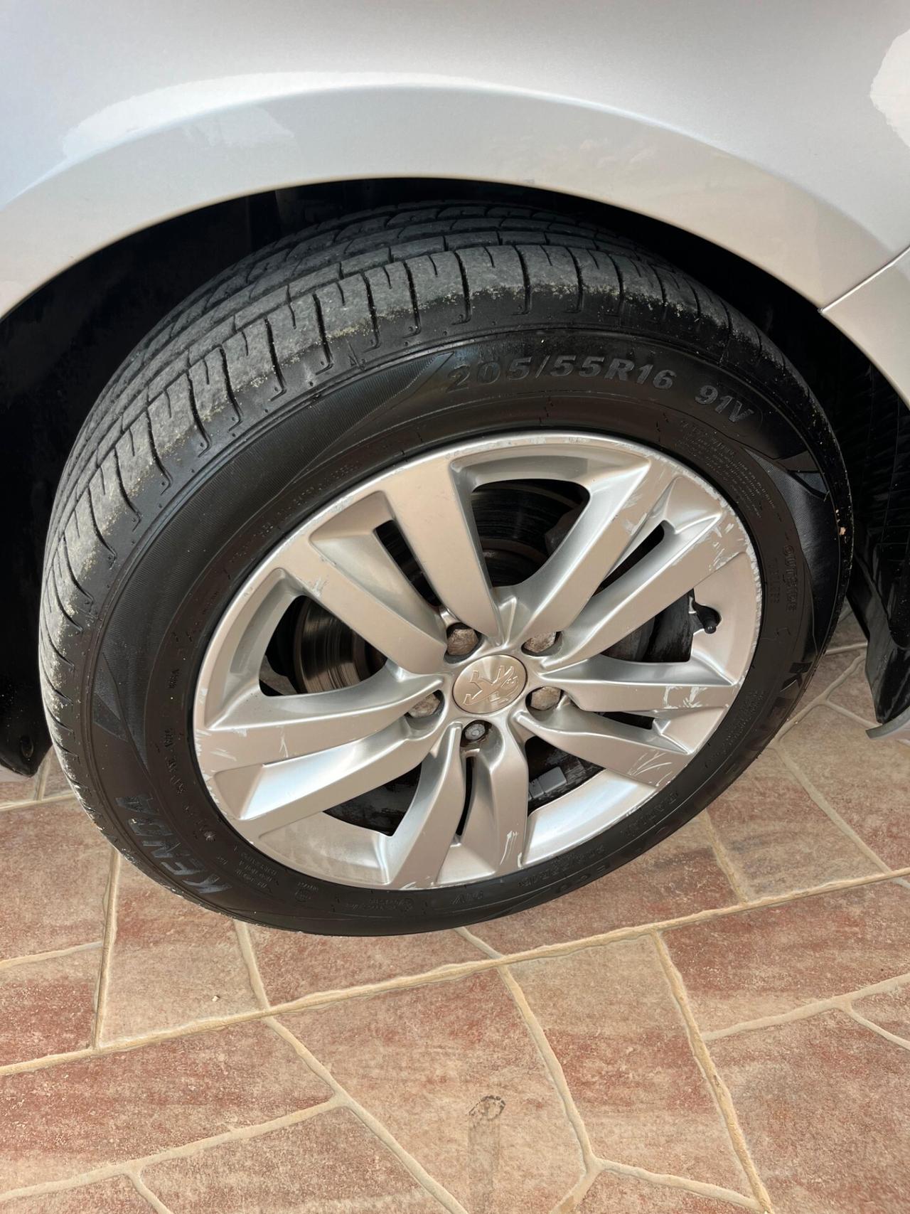 Peugeot 308 BlueHDi 120 S&S SW Business