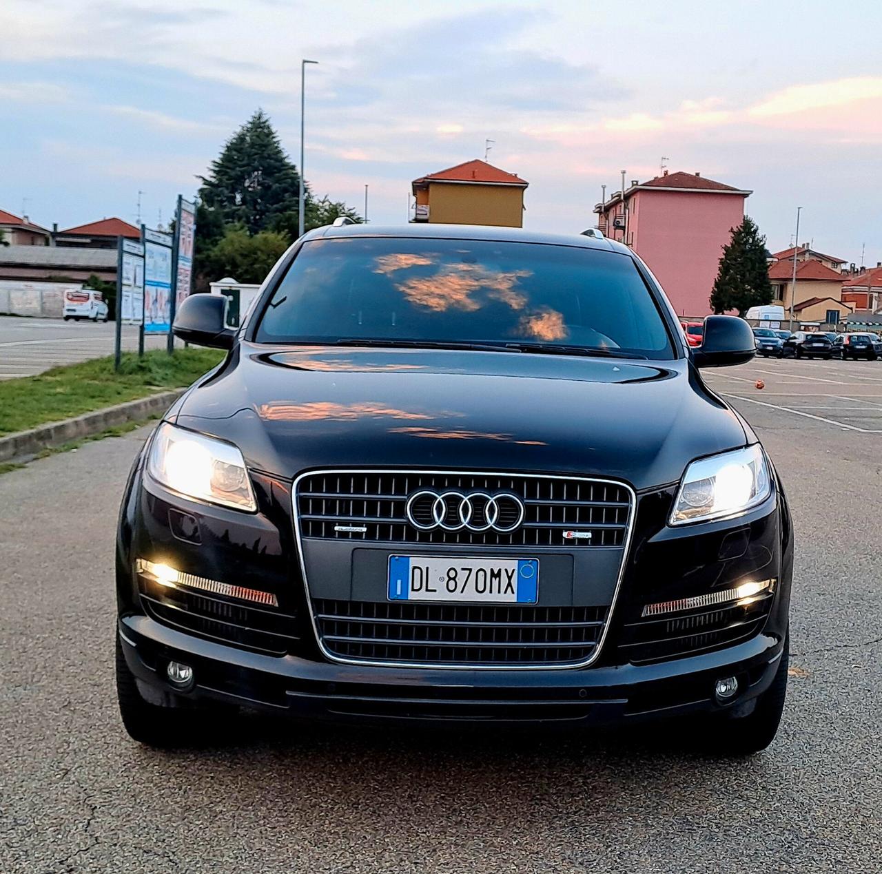 Audi Q7 3.0 V6 TDI 233CV quattro tiptronic Sline 7posti