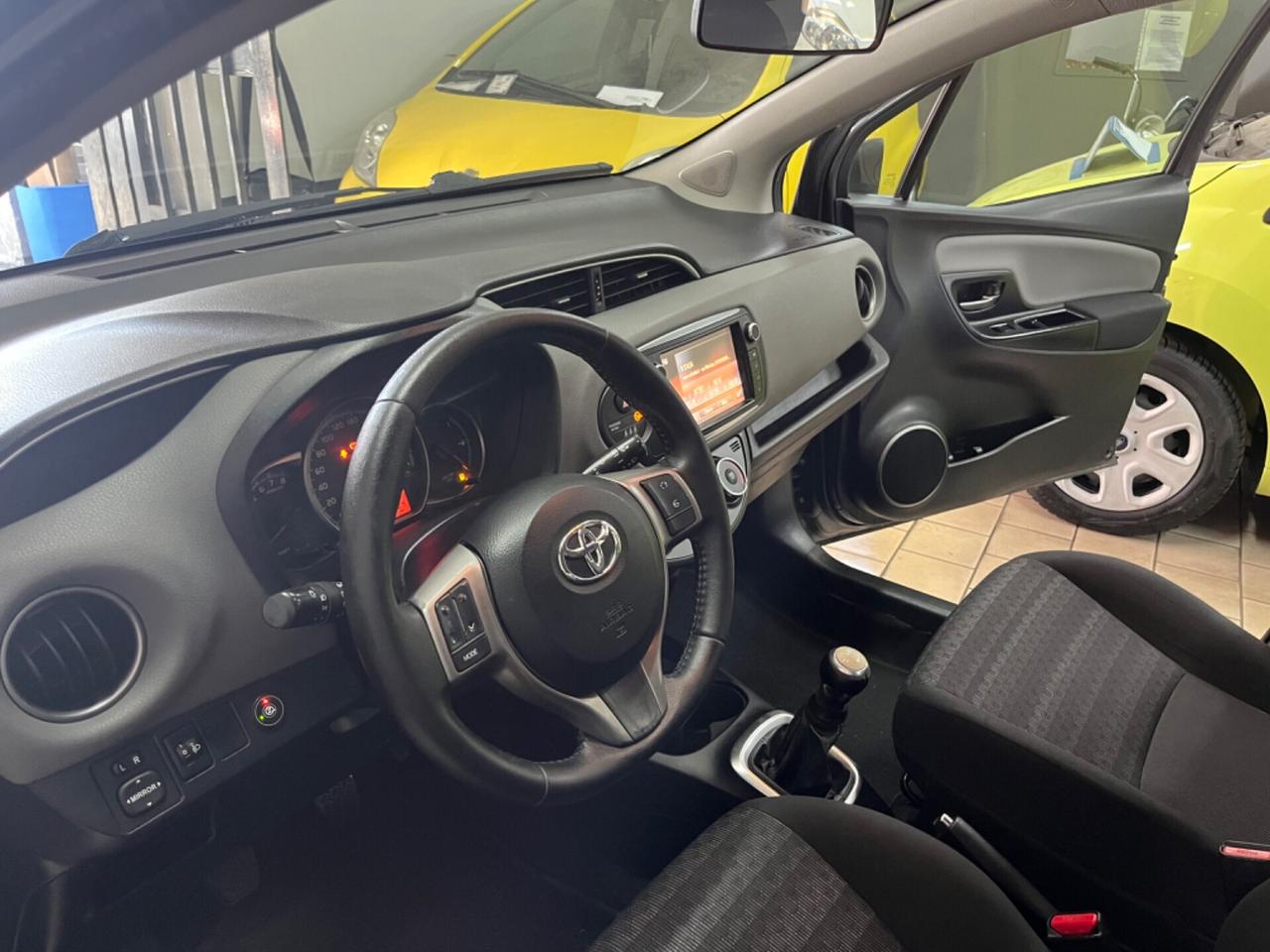 Toyota Yaris 1.0 gpl red edition full 2016