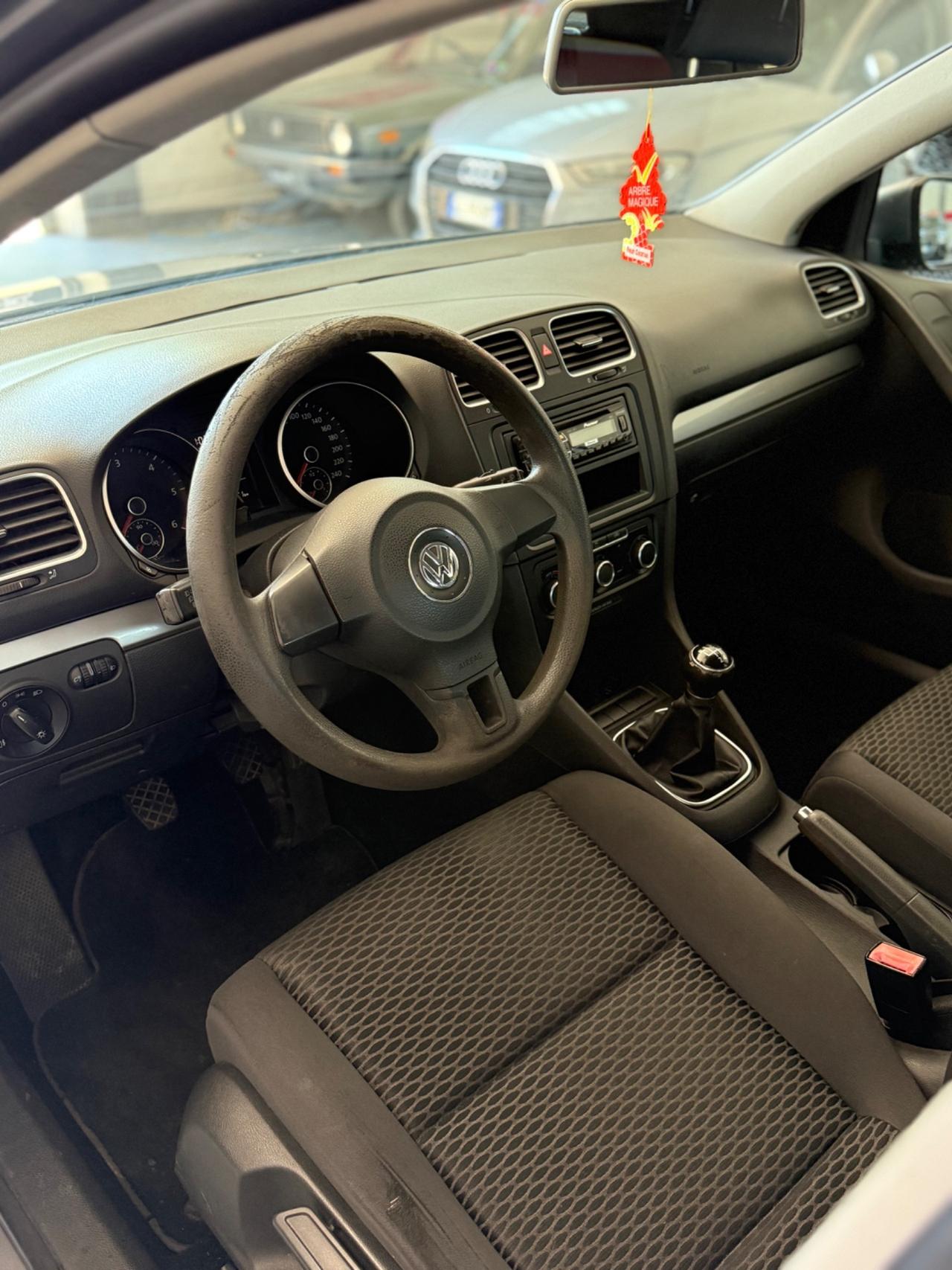 Volkswagen Golf 1.6 TDI DPF DSG 3p. Highline