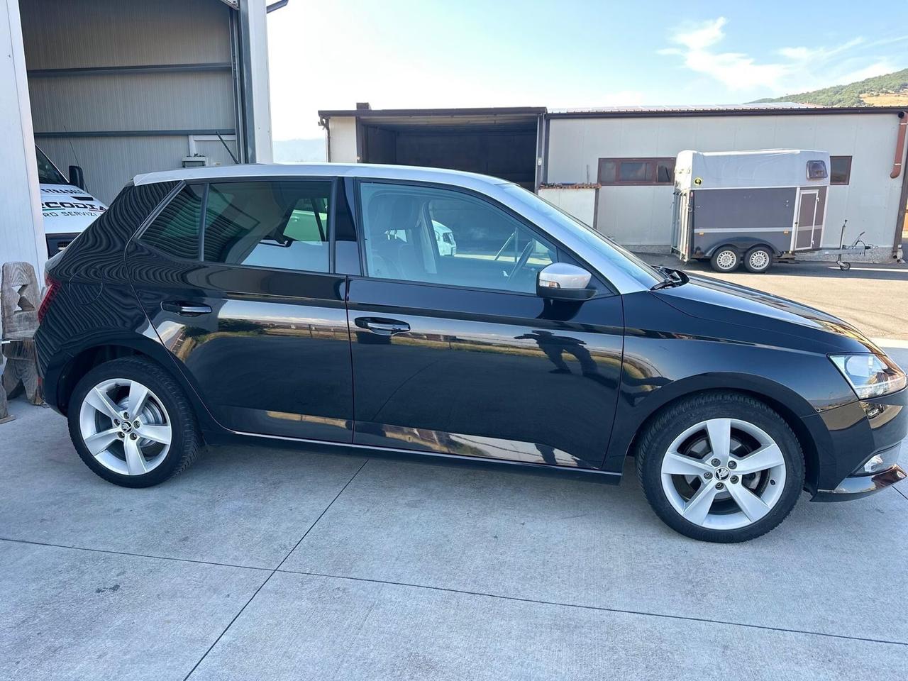 Skoda Fabia 1.0 MPI 60 CV Twin Color Nero