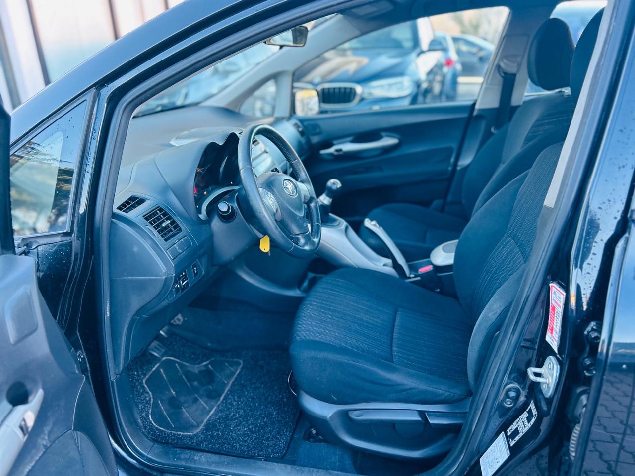 Toyota Auris 1.4 D-4D 5 porte Sol MY'08