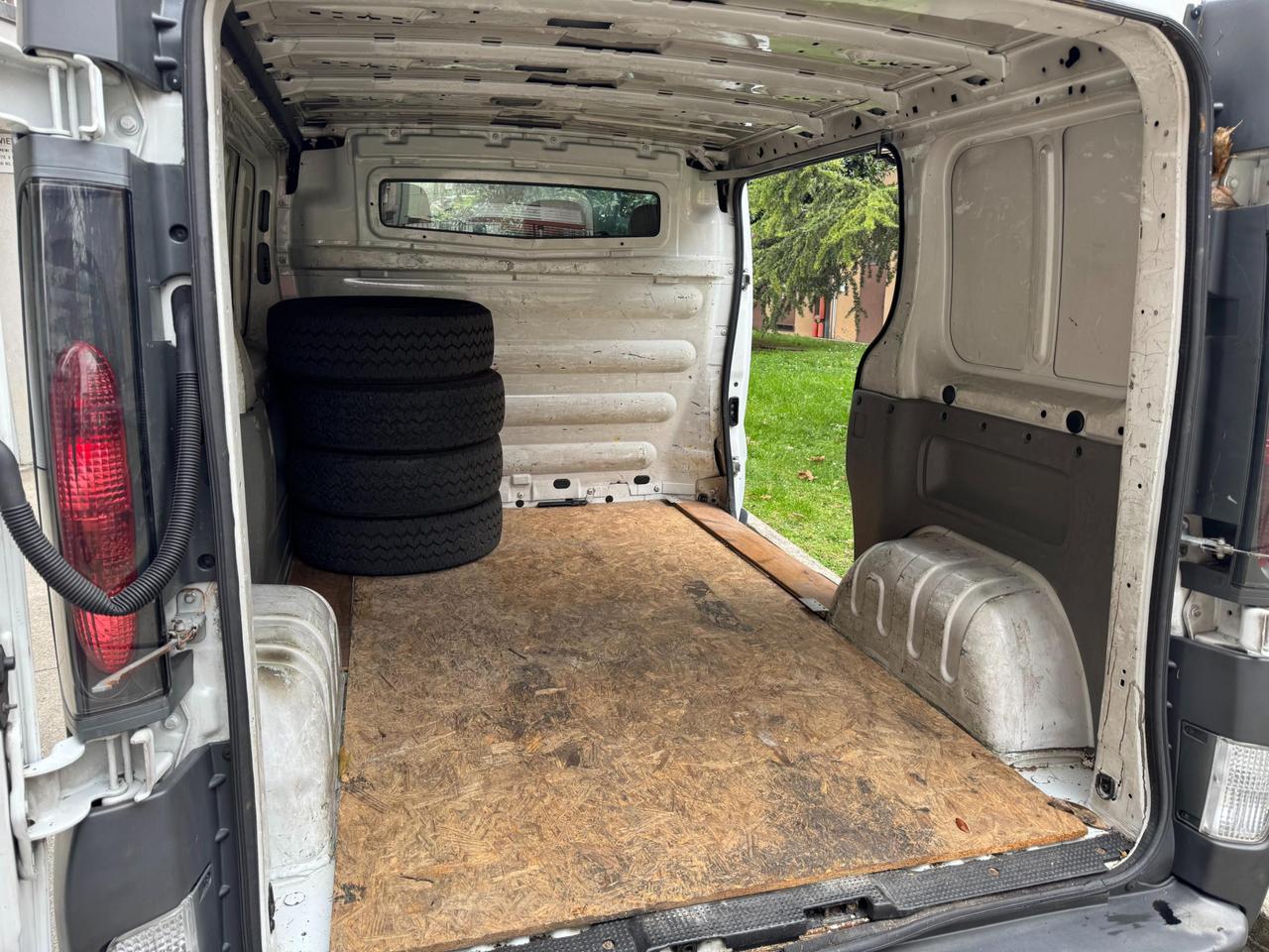 NISSAN Primastar V29 2.5 dci 140 L1H1 IVA COMPRESA