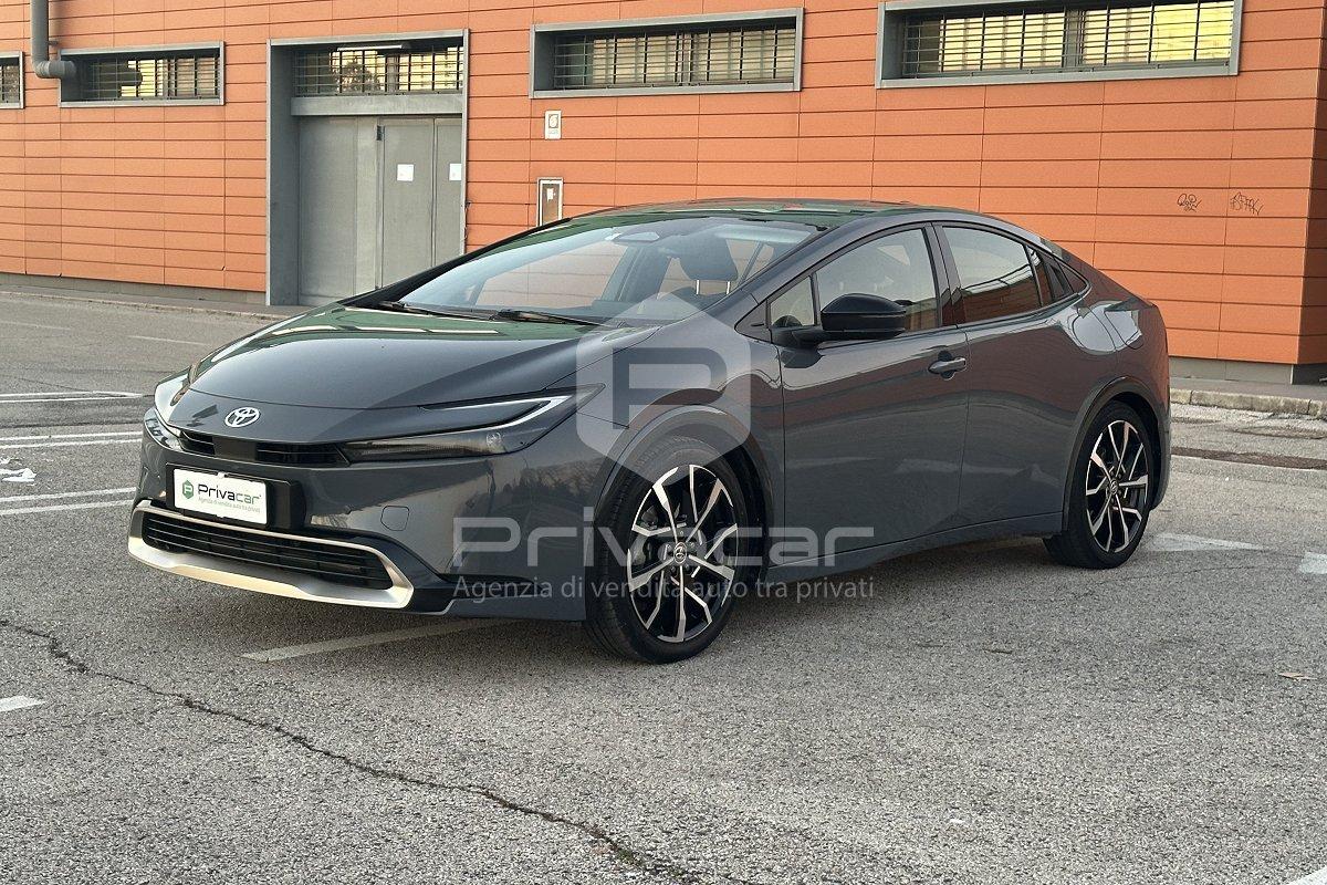 TOYOTA Prius 2.0 Plug-in Hybrid Lounge