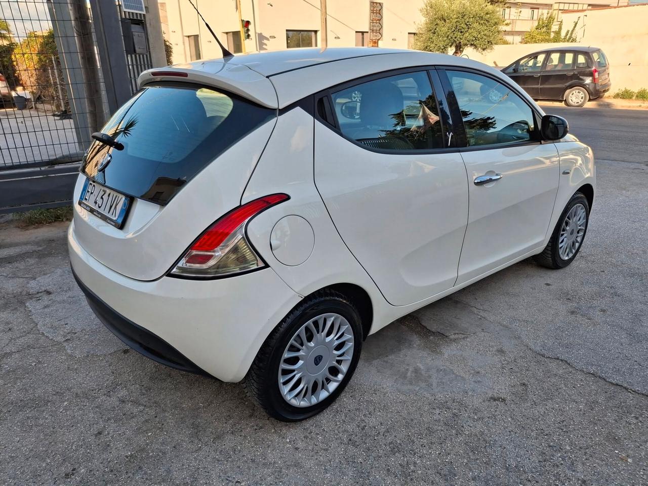 Lancia Ypsilon 1.3 MJT 16V 95 CV 5 porte S&S Gold