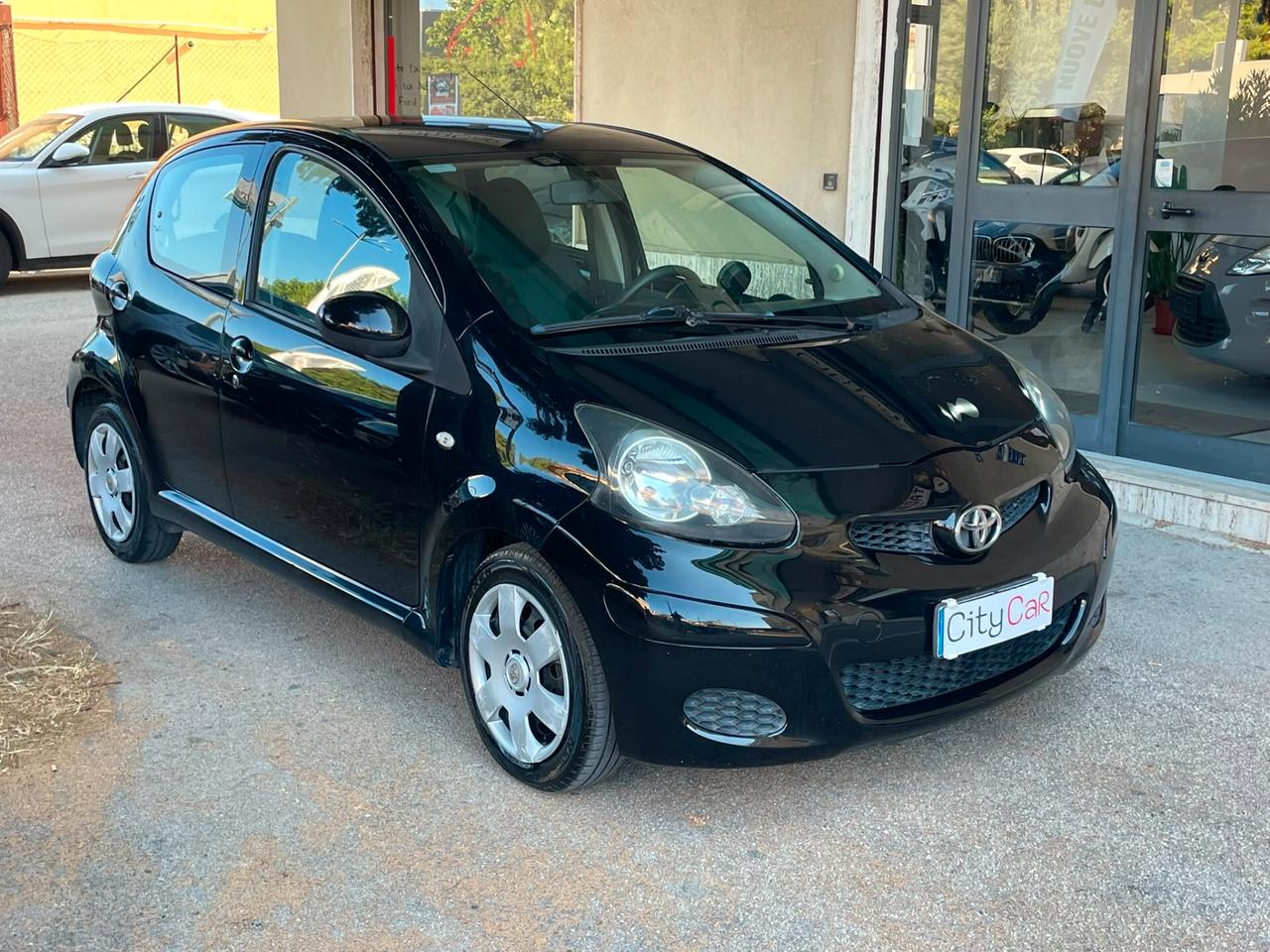 Toyota Aygo 1.0 12V VVT-i 5 porte Sol