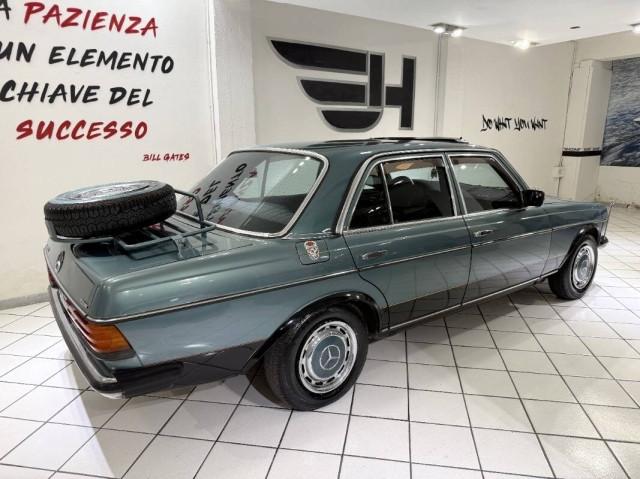 Mercedes Classe E - W123 Berlina 200