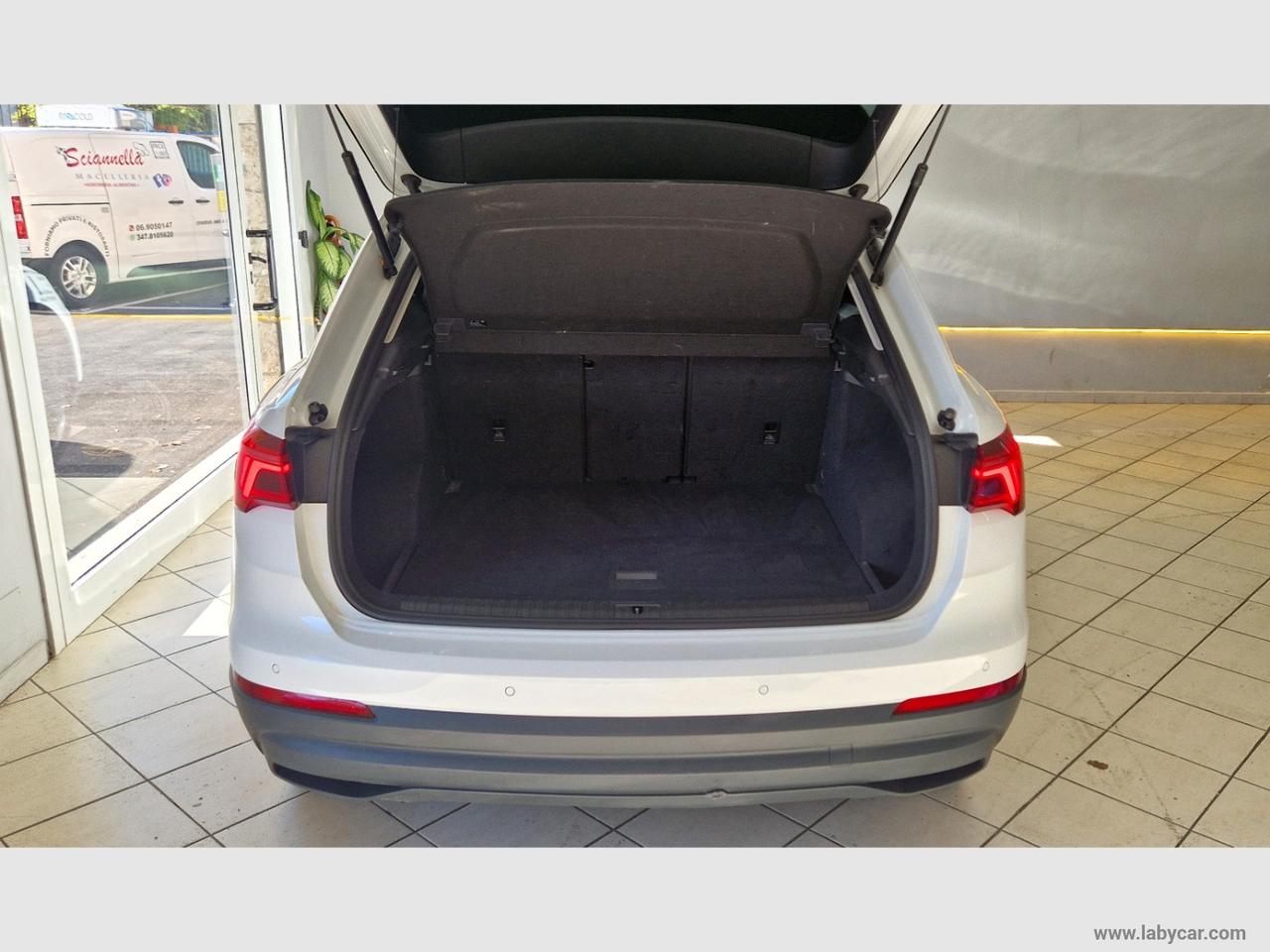 AUDI Q3 40 TDI quattro S tr. Business Adv.