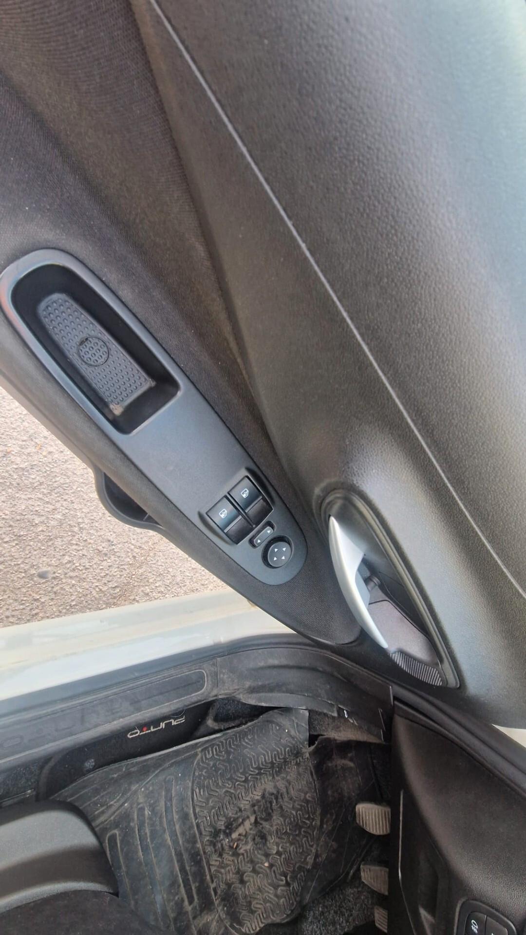 Fiat Punto 1.4 8V 5 porte Natural Power Street