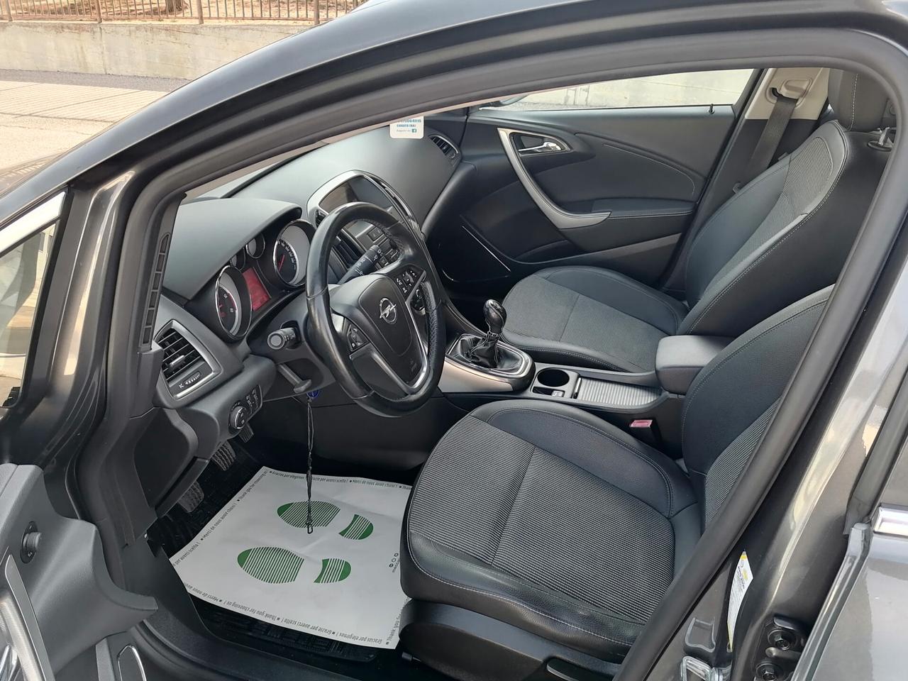 Opel Astra 1.7 CDTI 110CV COSMO 2011