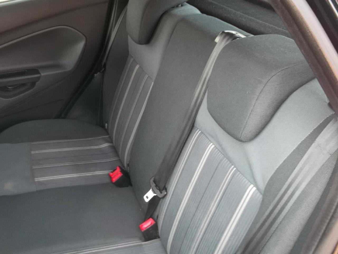Ford Fiesta 1.2 Benzina Neopatentati 2009