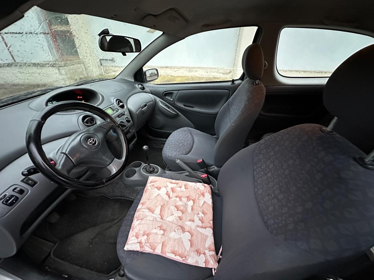Toyota Yaris 1.3i 16V neopatentati