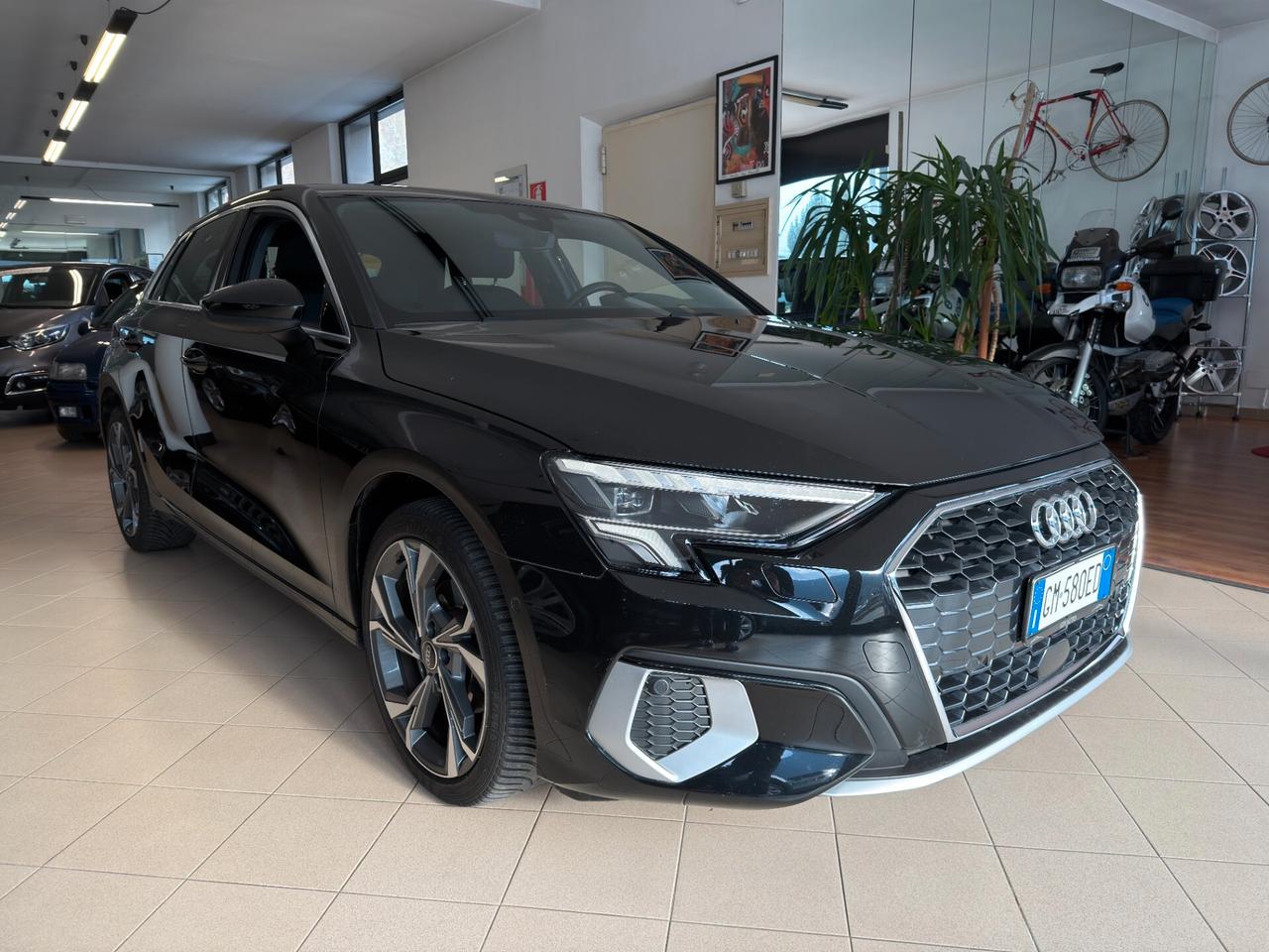 AUDI A3 S-Tronic S-Line 1.0cc 110Cv Automatica