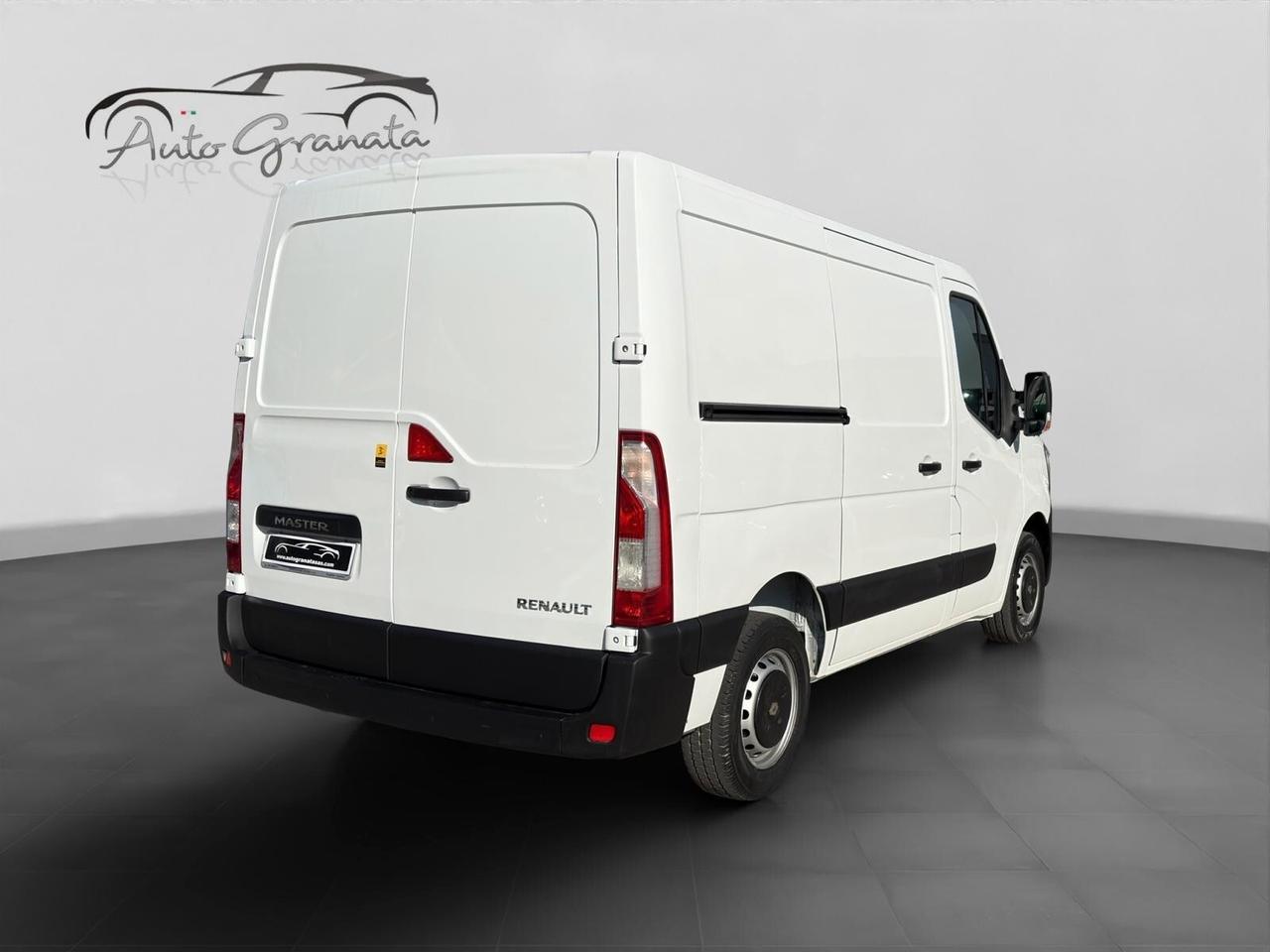 Renault Master 2.3 dCi 136cv L1H1