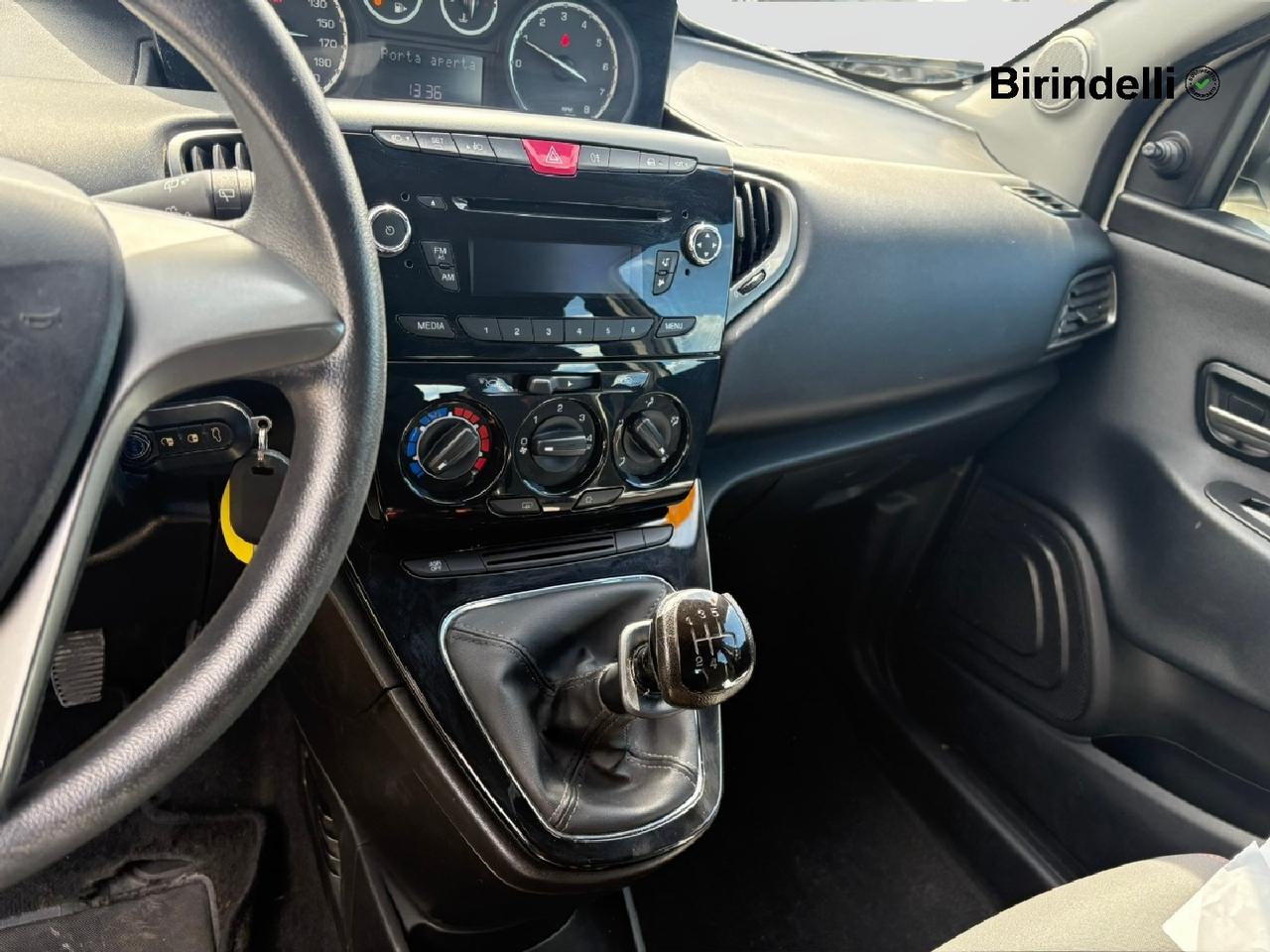 LANCIA Ypsilon 3ª serie - Ypsilon 1.2 69 CV 5 porte Elefantino