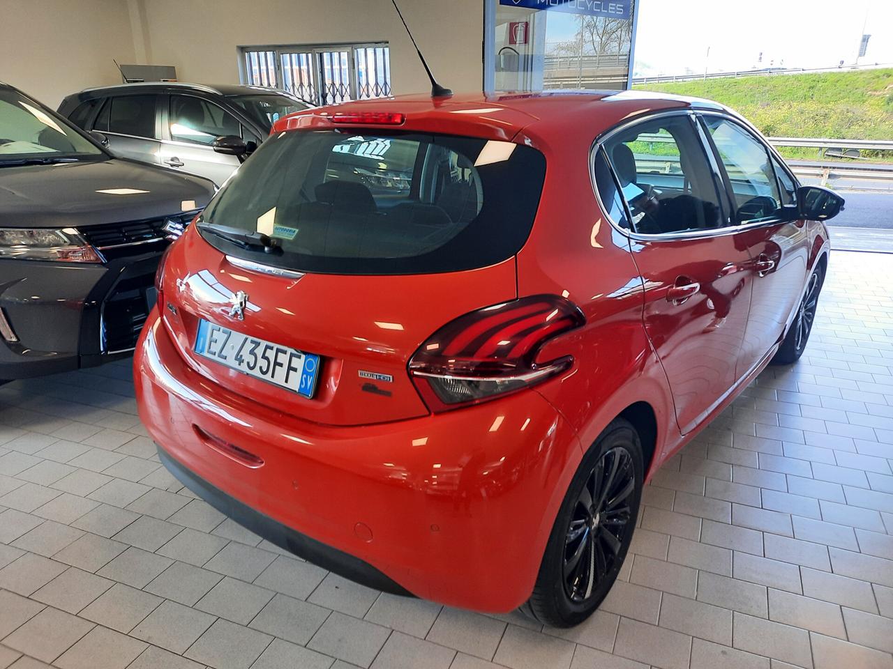 Peugeot 208 BlueHDi 75 5 porte Allure