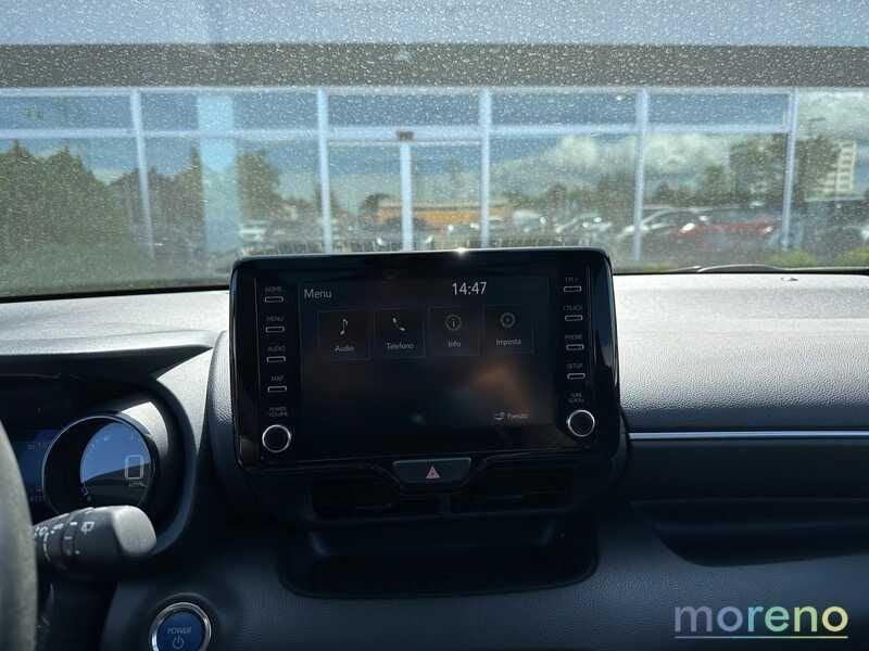 Toyota Yaris 1.5h Lounge