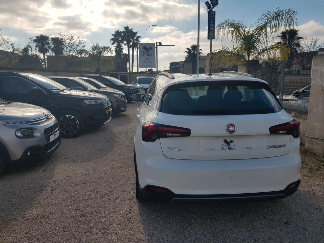 Fiat Tipo Cross 1.6 Mjt 130cv Navy Led Cruise Sensori