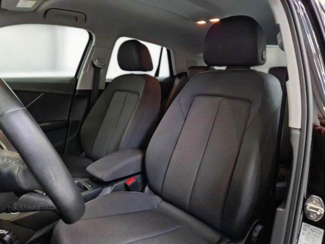 AUDI Q2 35 TFSI Business